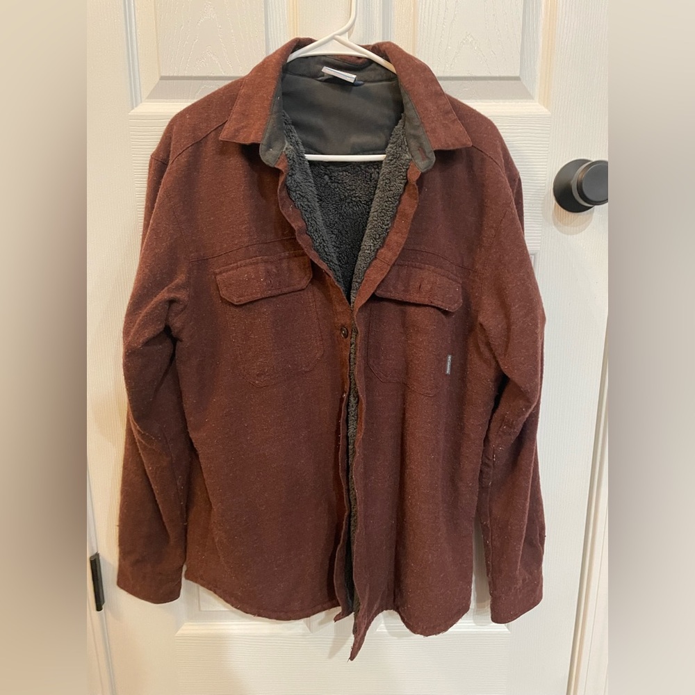 Maroon Columbia shacket medium Sherpa lined